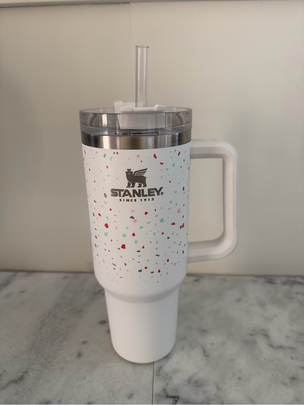 Stanley 40z Adventure Quencher White Terrazzo Confetti - Picture 1 of 8
